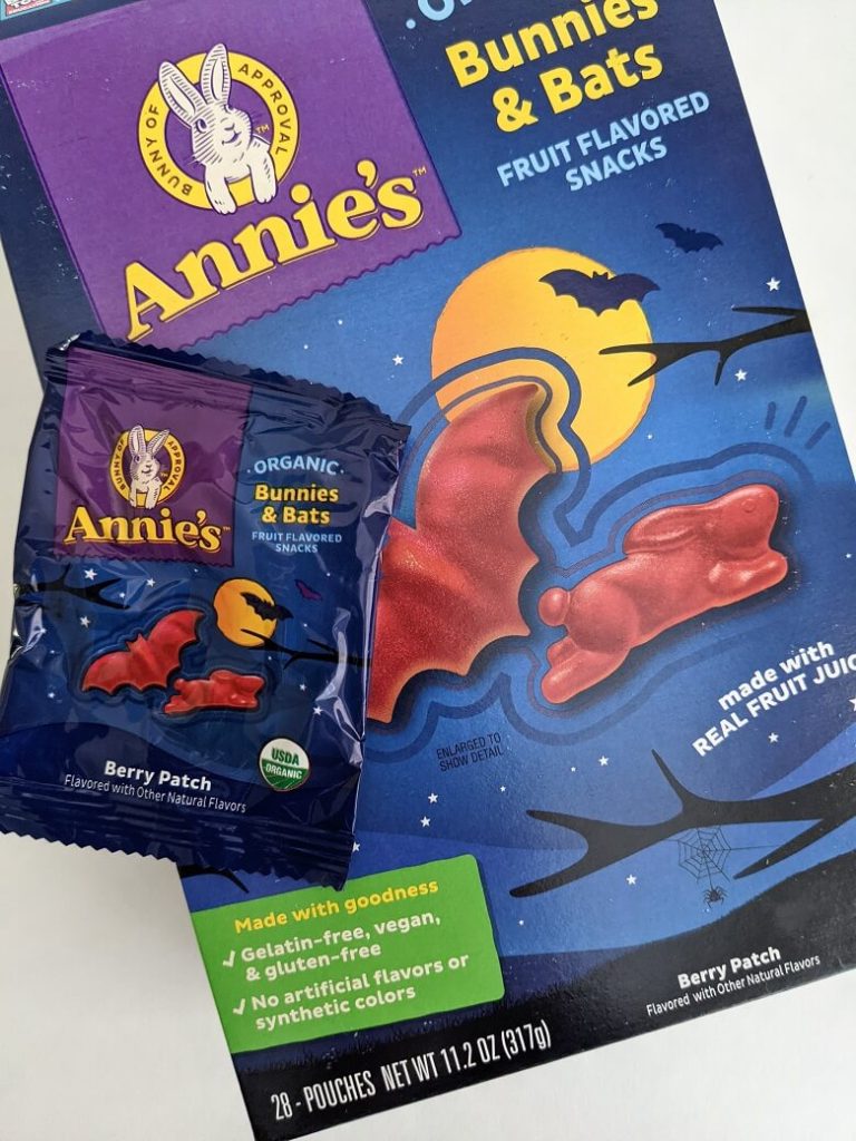 A box and small bag of Annie's Bunnies and Bats Fruit Snacks
